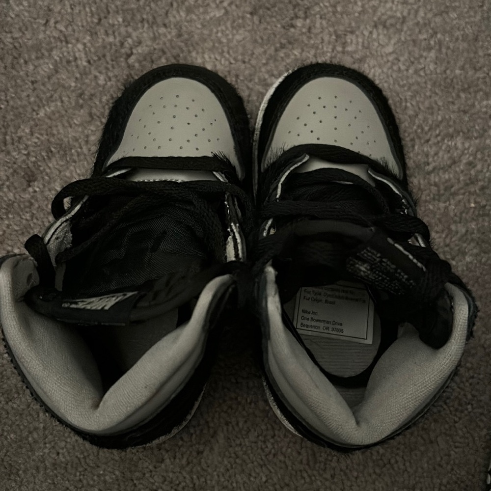 2022 Black and Gray Toddler Jordan 1’s size 7